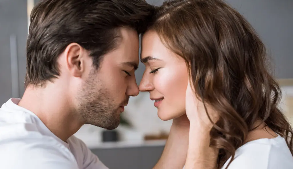 How to Build Sexual Tension With a Girl