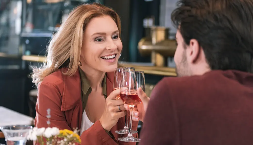 Pros and Cons of Dating an Older Woman